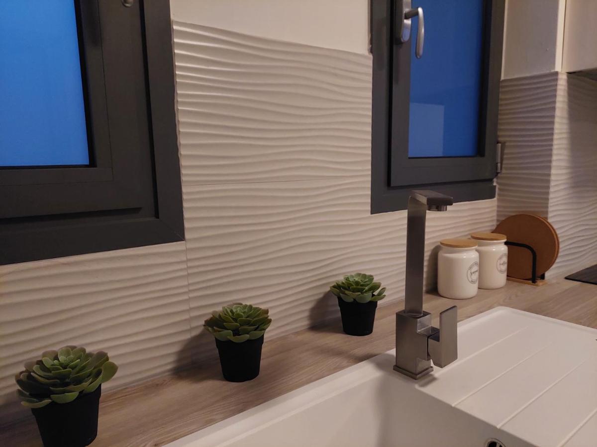 Christellie Luxury Apartment Кьятон Экстерьер фото
